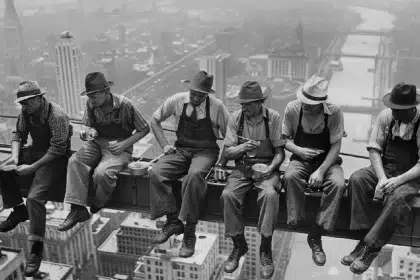 lunch atop a skyscraper